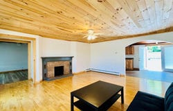 50 River Road, Howland, ME 04448