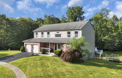 19 Ravine View Court, Pataskala, OH 43062