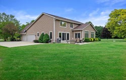 566 Amber Ct, Colgate, WI 53017