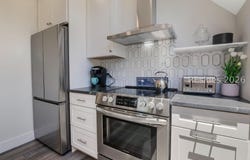 13 Harbourside Lane, Hilton Head Island, SC 29928
