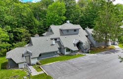 53 Woods Lane, Killington, VT 05751