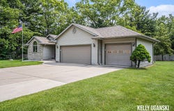 7460 Anthony St, Whitehall, MI 49461