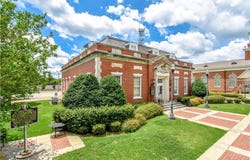 82 COURT SQUARE, ALEXANDER CITY, AL 35010