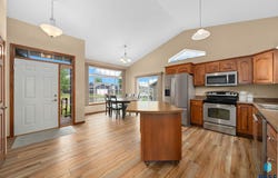 1009 Honeysuckle Dr, Harrisburg, SD 57032