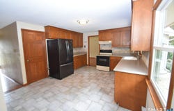 77 Winthrop Road, Manchester, CT 06040