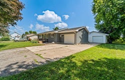 720 Latrobe Avenue, McCallsburg, IA 50154