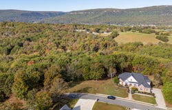 Skyhigh Drive, Dunlap, TN 37327