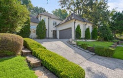 1924 CHATSWORTH Dr, Germantown, TN 38138