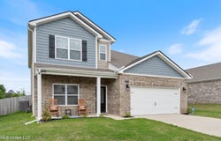 31 Twin Lakes Drive, Byhalia, MS 38611