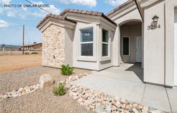 7811 W Abrigo Drive, Golden Valley, AZ 86413