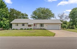 7996 Corey Path, Inver Grove Heights, MN 55076