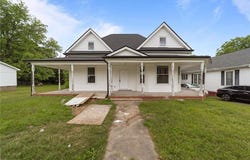 608 Montgomery Street, Reidsville, NC 27320