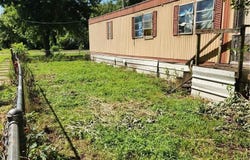 200 W 5th Street, Henrietta, MO 64036