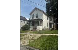 202 Glebe St, Johnstown, NY 12095