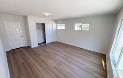 818 W 130th St, Compton, CA 90222