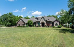 3110 Ashebury Point, Greenwood, AR 72936