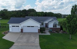 108 Eagle Ridge Drive, Waverly, IA 50677