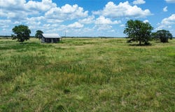 1571 Schulze RD, Schulenburg, TX 78956