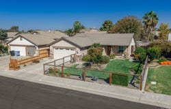 880 E Palm Drive, Hanford, CA 93230