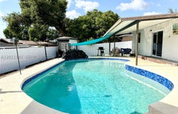 143 VALLEY CIR, Tampa, FL 33510