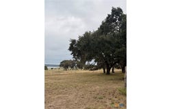 4401 Potters Creek Road, Canyon Lake, TX 78133