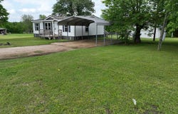 995 N 4250 Rd, Hugo, OK 74743