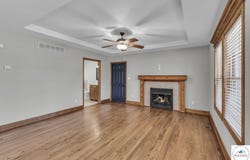 21439 Lost Valley, Warsaw, MO 65355