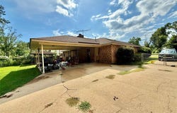 205 Pinehaardt Drive, Selma, AL 36701