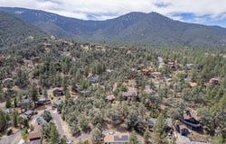 16600 Oakwood Way, Pine Mountain Club, CA 93222