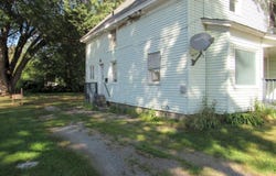 7 Gray Street, Madison, ME 04950