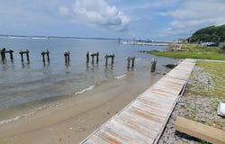 202 S 34th Street, Morehead City, NC 28557