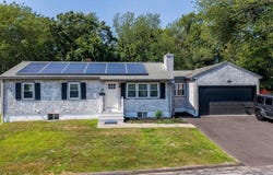 60 Maitland St, Fairhaven, MA 02719