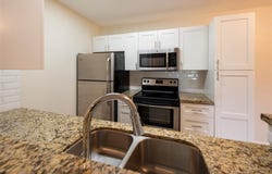 2906 S University Dr, Davie, FL 33328