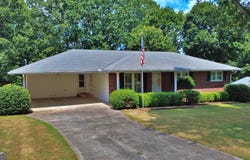 10 Montre, Silver Creek, GA 30173