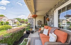 2404 ELFRETHS ALLEY, BENSALEM, PA 19020