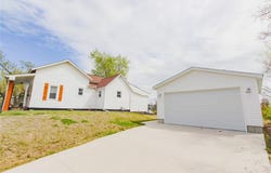 2095 3rd Avenue, Marion, IA 52302