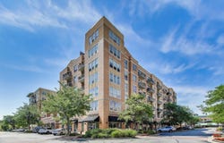 647 Metropolitan Way, Des Plaines, IL 60016