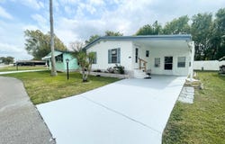 256  Queen Mary Loop, Lakeland, FL 33805