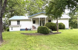 2864 Spring Valley Road, Summersville, MO 65571