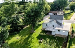 1713 N 5TH Street, Clinton, IA 52732