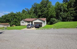 185 E Keyser Hts, Pikeville, KY 41501