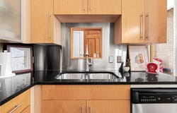 225 9th Street E, Saint Paul, MN 55101