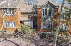 75 Warbler Court, Lake Harmony, PA 18624