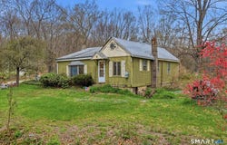 102 South Road, Bozrah, CT 06334