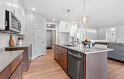 2996 CREEKWOOD Drive, GREEN BAY, WI 54311