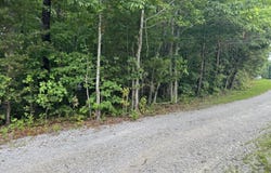 E Loomis Rd, Jamestown, TN 38556