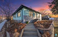 301 S Courtland St, Chamberlain, SD 57325