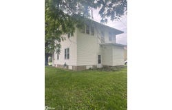 122 W 4th Street, Wellsburg, IA 50680