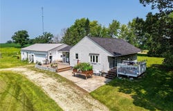 22445 650th Avenue, Dexter Twp, MN 55926