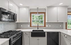 157 Tara Lane, Woonsocket, RI 02895